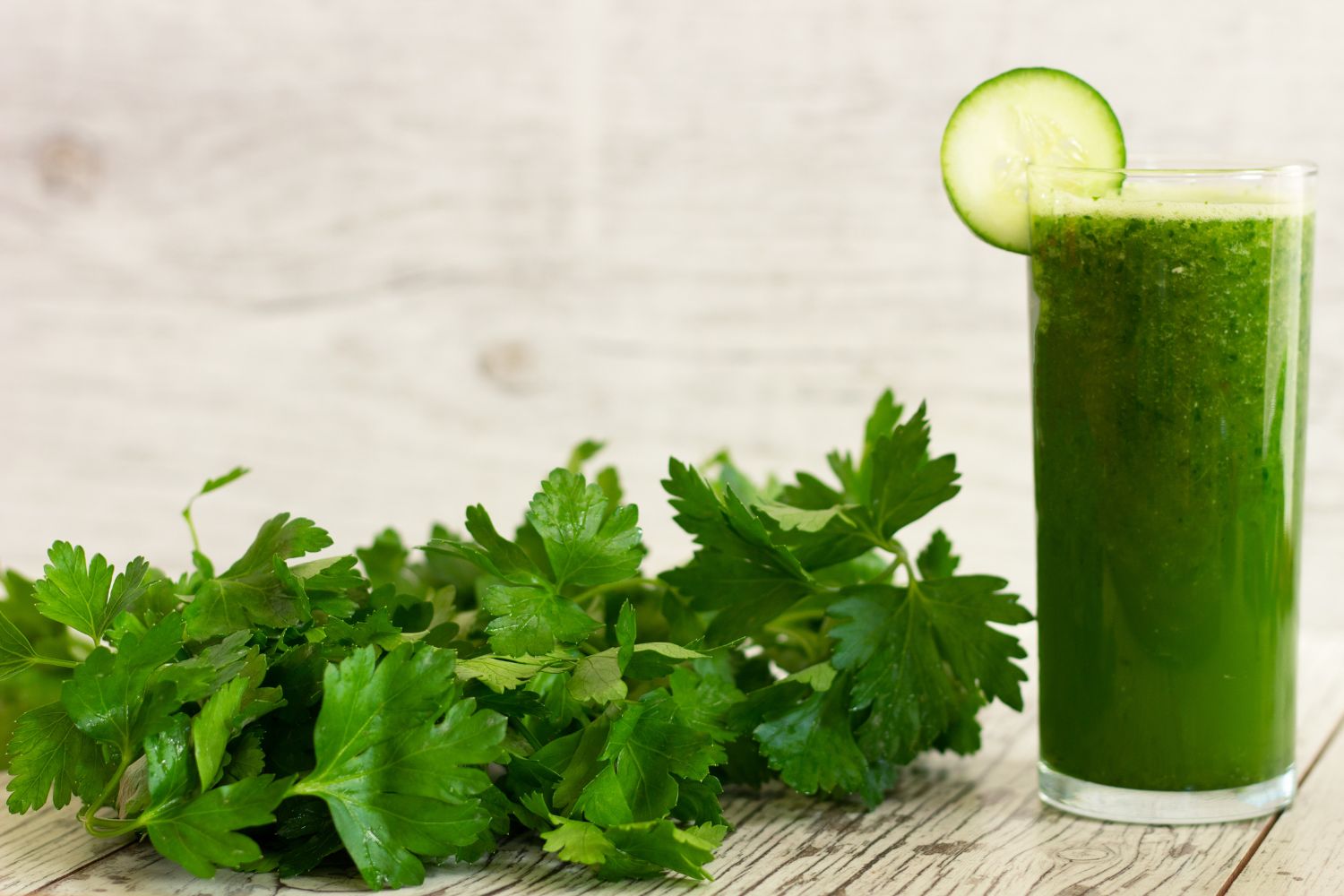 Parsley Tea Benefits: A Natural Boost for Health and Wellness